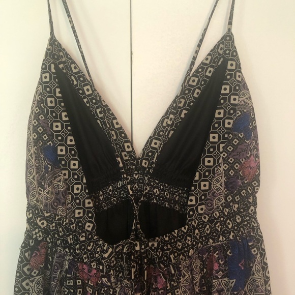 Black boho maxi dress with spaghetti adjustable straps that tie in back. - Picture 4 of 4